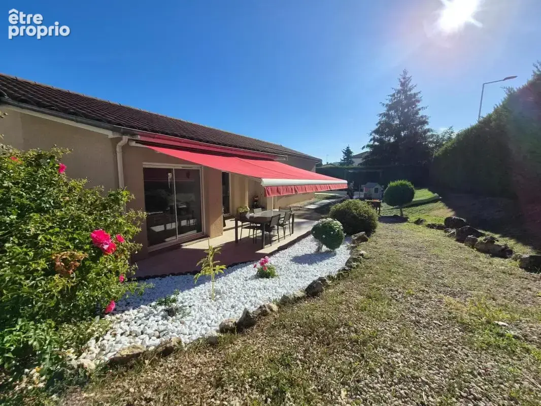 Maison individuelle de plain-pied avec piscine, terrain tout autour – Centre de Roche-la-Molière. DPE C - photo 16