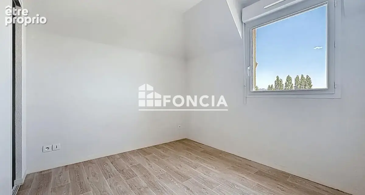 Bel appartement en dernier étage avec vue dégagée - photo 9