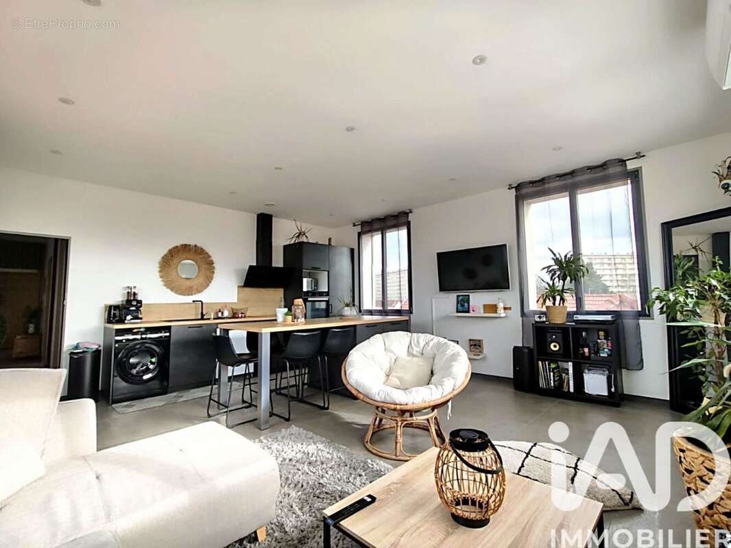 Photo 3 - Commerce à SAINT-ANDRE-LES-VERGERS