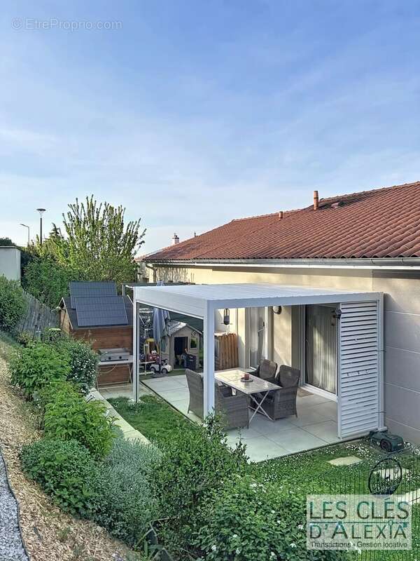 Appartement à LOIRE-SUR-RHONE