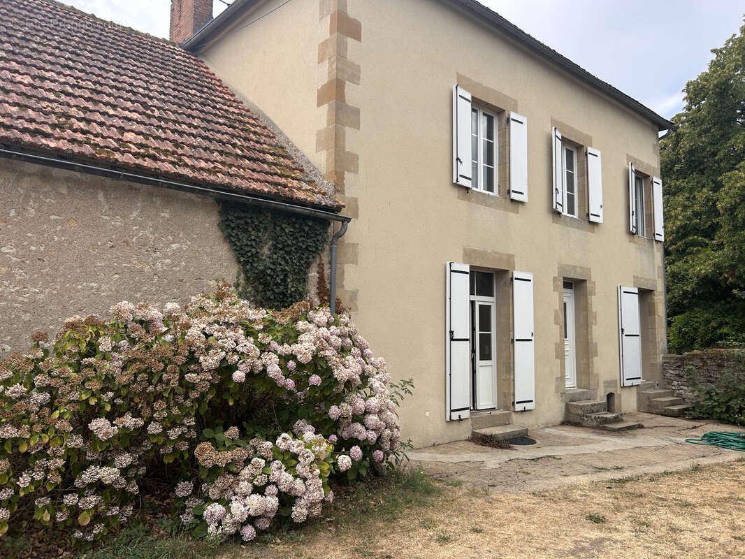 A VENDRE - Maison 5 pièces avec jardin et dépendances à Prissac - photo 18