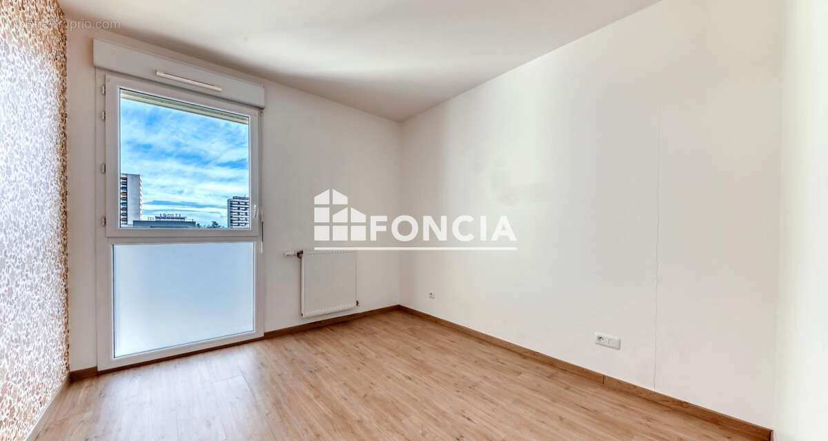 Appartement à RILLIEUX-LA-PAPE