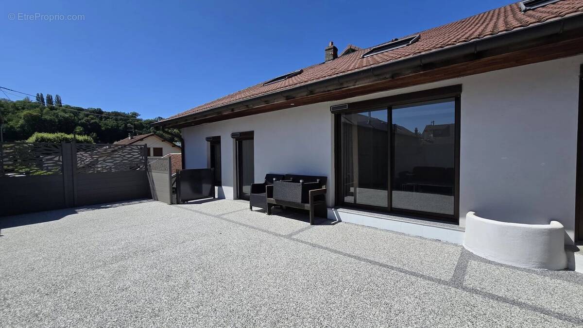 Appartement à AIX-LES-BAINS