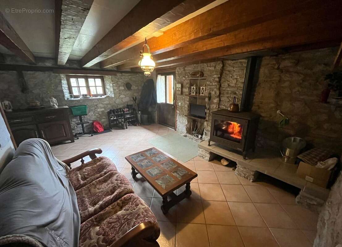 Maison à BEAUDEAN