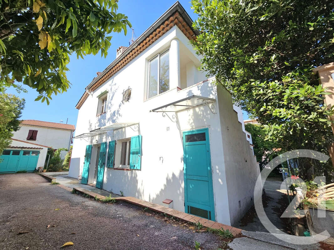 Maison 151 m² à Cagnes-Sur-Mer  - photo 2