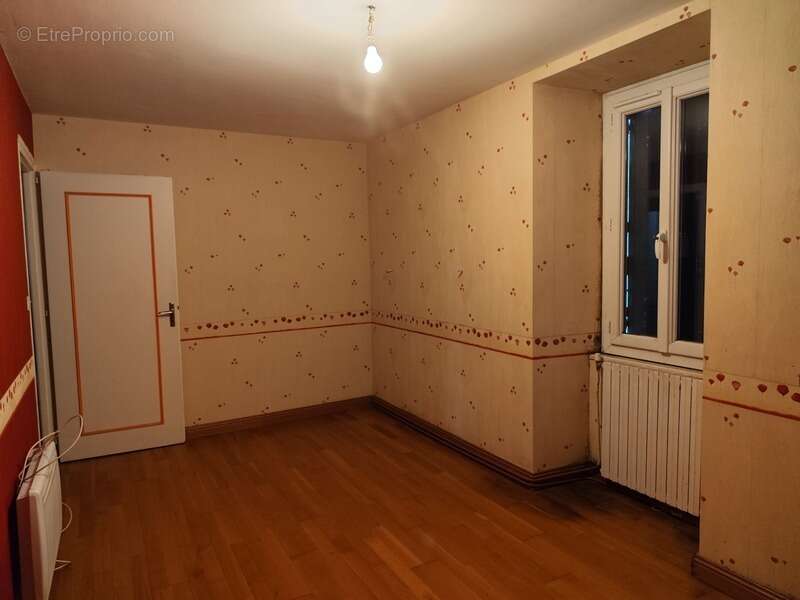 Maison à SAINT-VINCENT-SUR-OUST