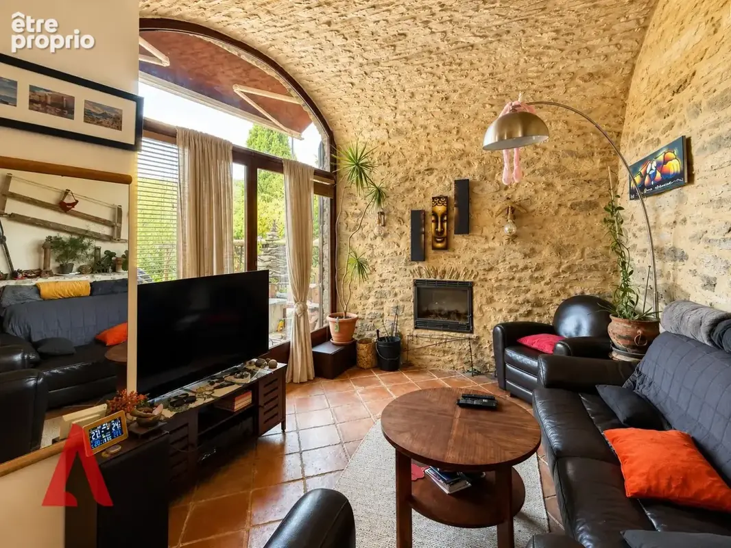 Charmante maison en pierre avec piscine, jardin et vue à couper le souffle - photo 4