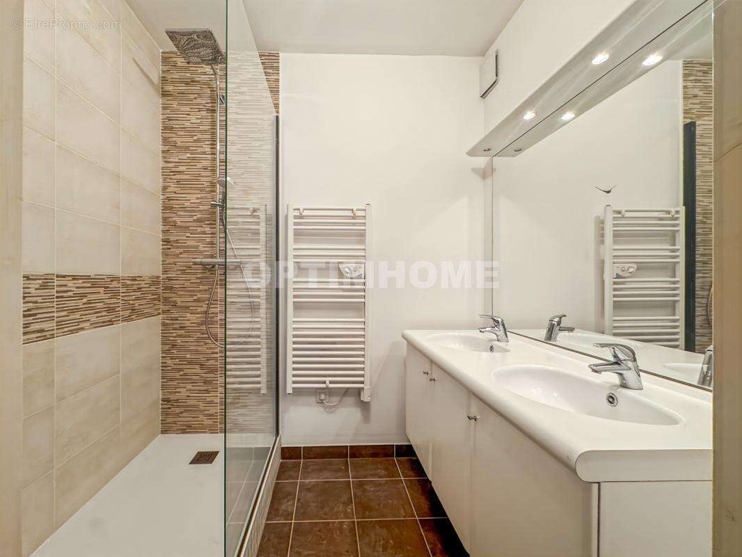 Appartement 3 pièces - LUMINOSITÉ - CALME - stationnement sécurisé en sous sol - photo 10