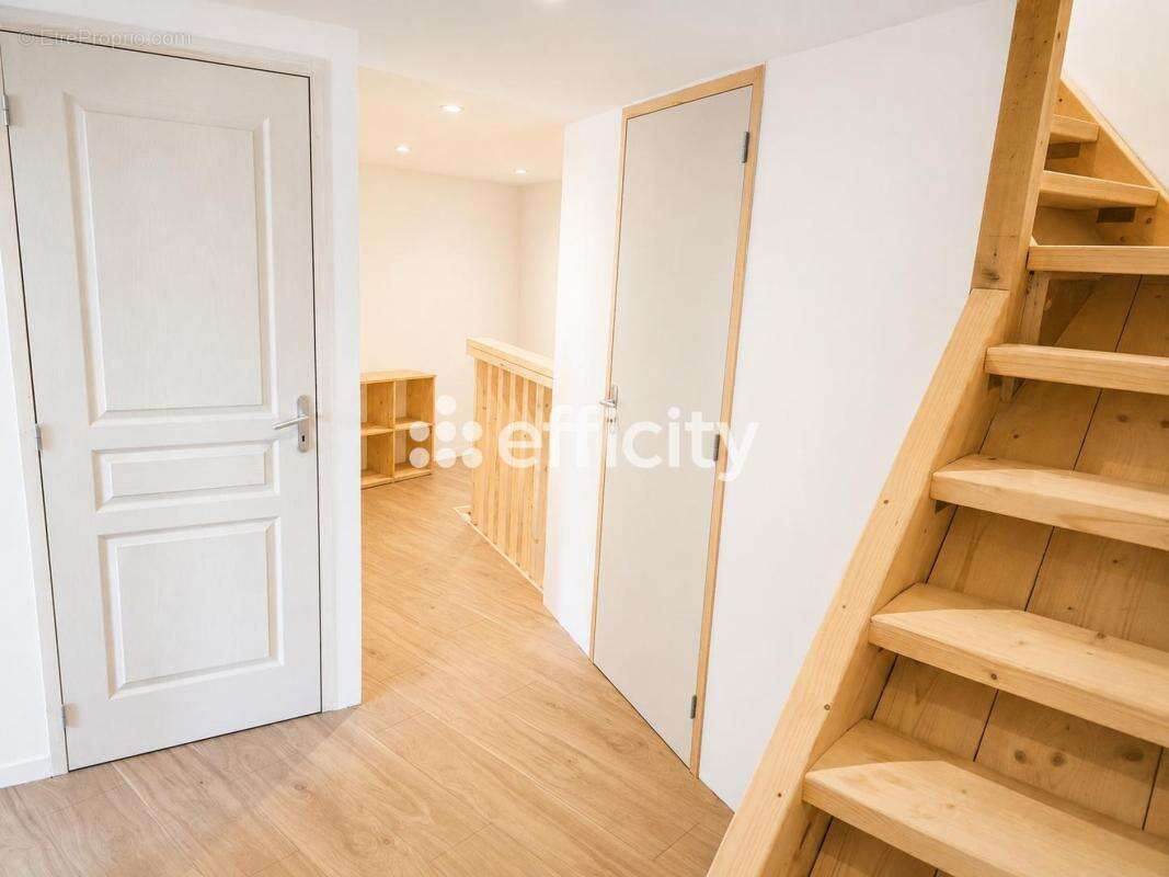 Maison 135 m² à Baixas  - photo 8