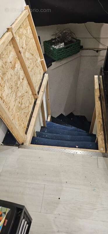 Aix-les-Bains à vendre fonds de commerce bijouterie 55m² - photo 8
