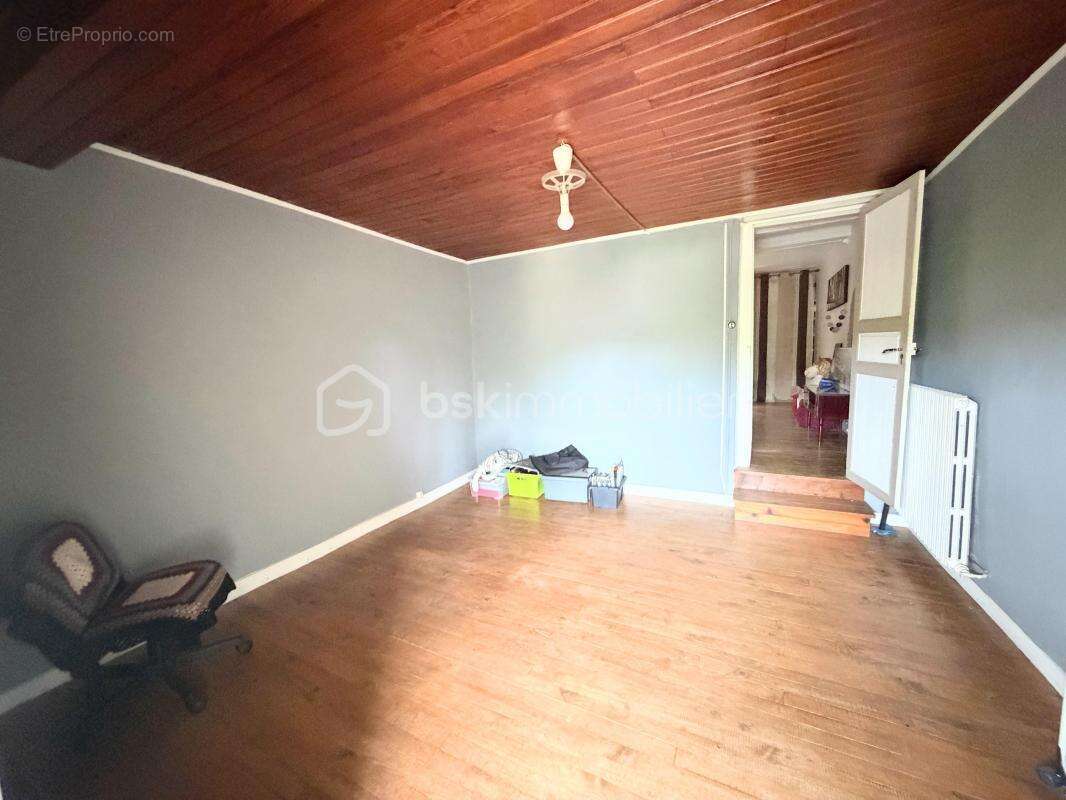 Maison mitoyenne de caractère avec un beau terrain et un garage - photo 14
