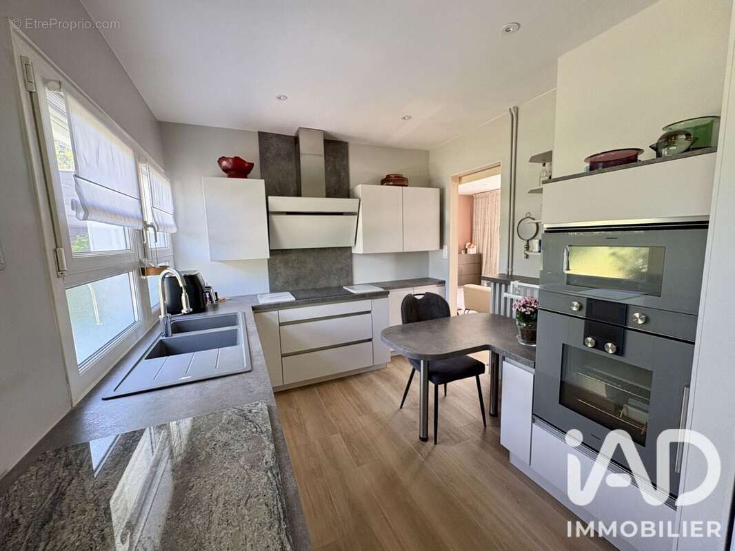 Maison 112 m² à Saint-Cyr-Sur-Loire  - photo 9