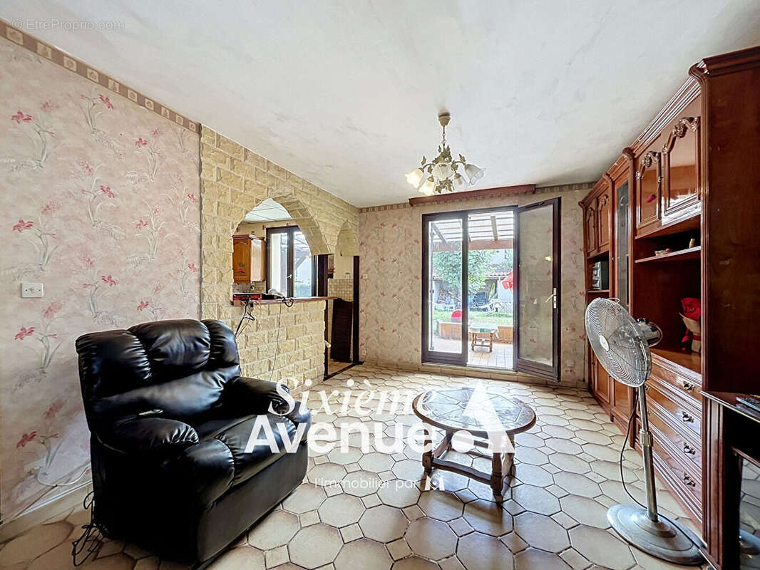 Maison familiale 5 pièces 93.77 m² sur une parcelle de 251 m² - photo 6