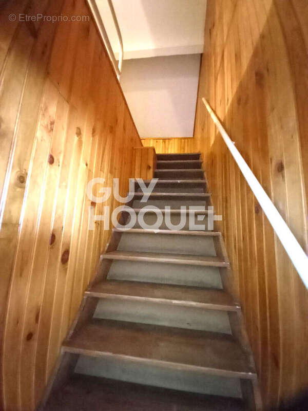 Maison à CHAMPFORGEUIL