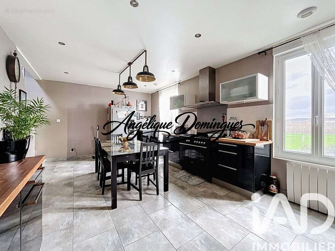 Maison 172 m² à Mezieres-Sur-Seine  - photo 5