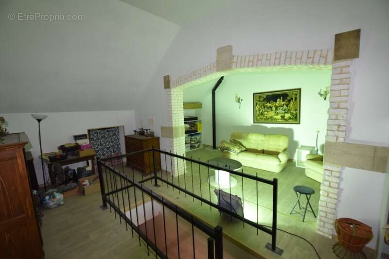 Maison à vendre 9 pièces LA CHAPELLE AU MANS (71) - photo 7