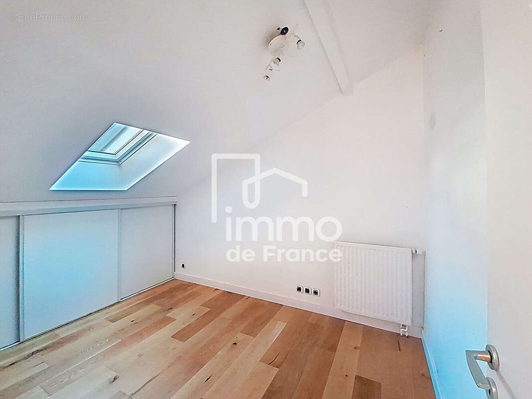 Maison à SAINT-JULIEN-EN-GENEVOIS