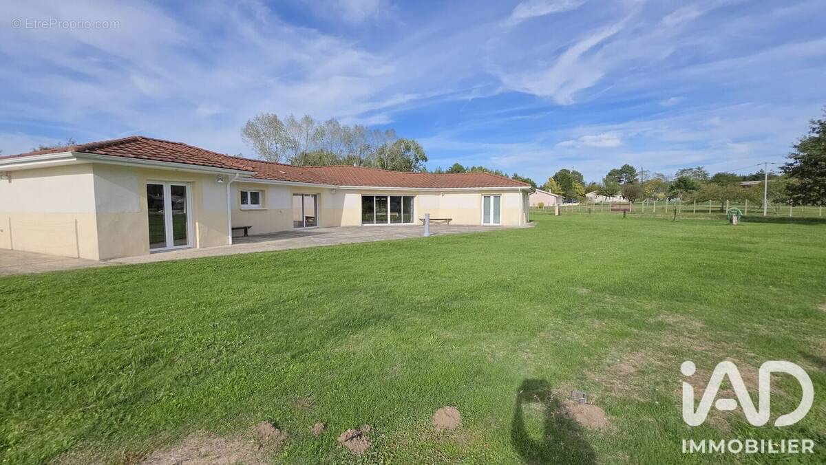 Photo 1 - Maison à DONNEZAC