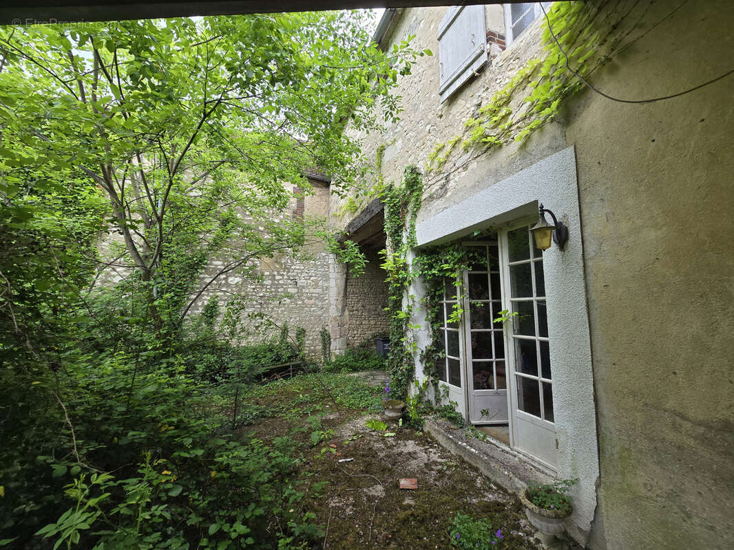 maison de ville avec jardin et dépendances - photo 29