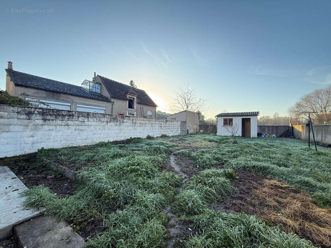 Maison à CHAROST