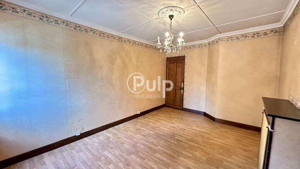 Maison à BRUAY-LA-BUISSIERE