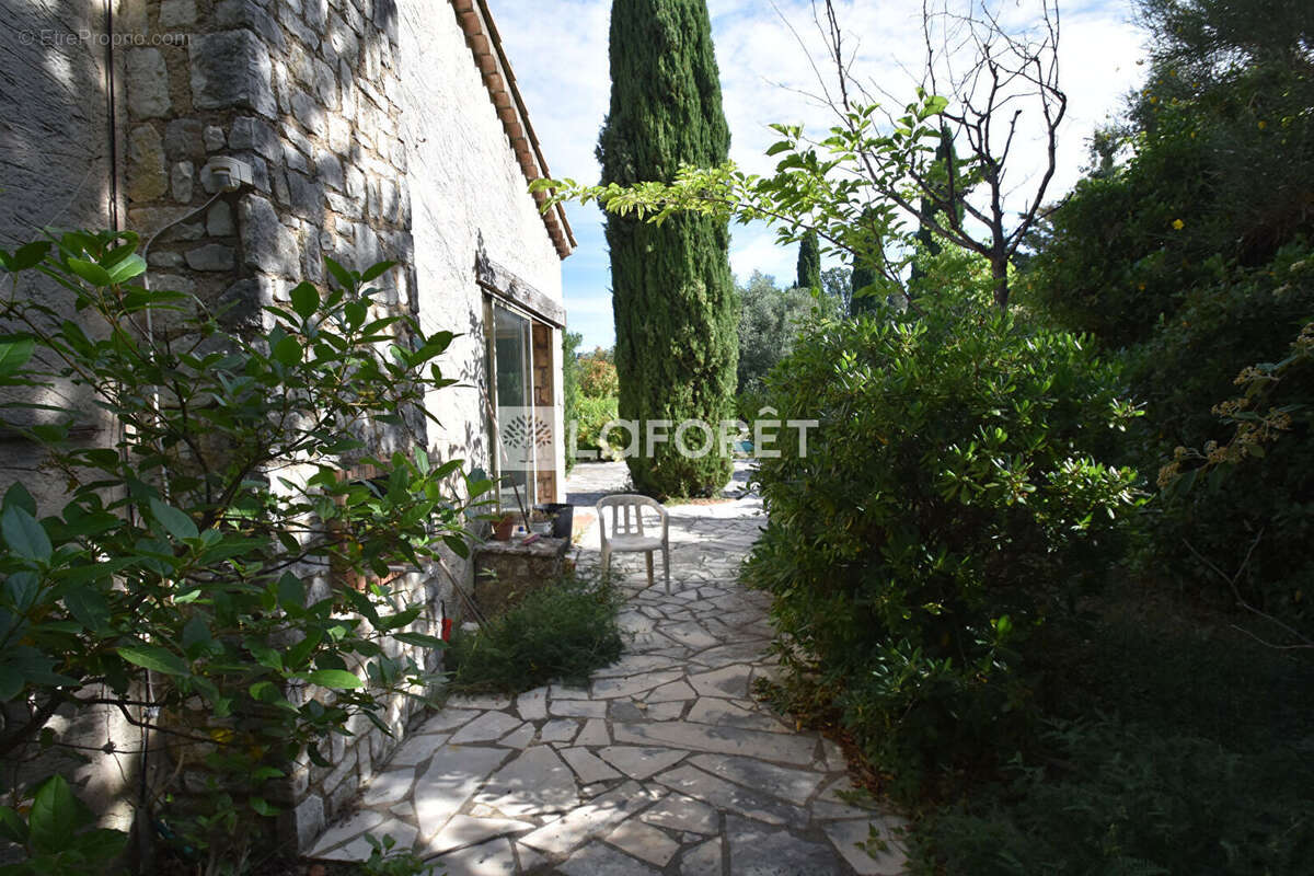 Maison à MONTAUROUX