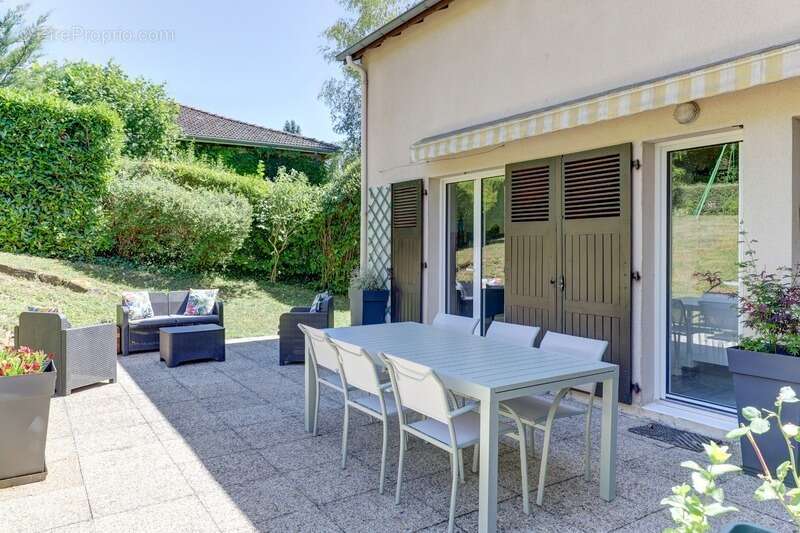 Maison à CEYRAT