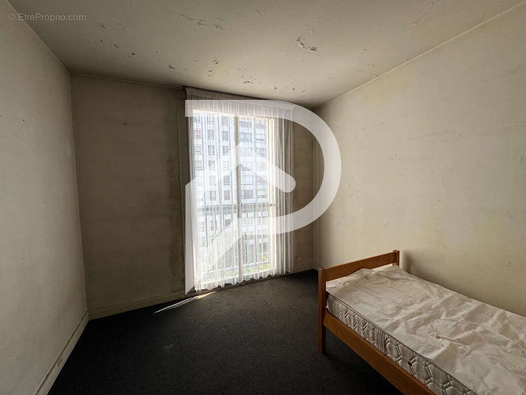 Appartement à PARIS-19E