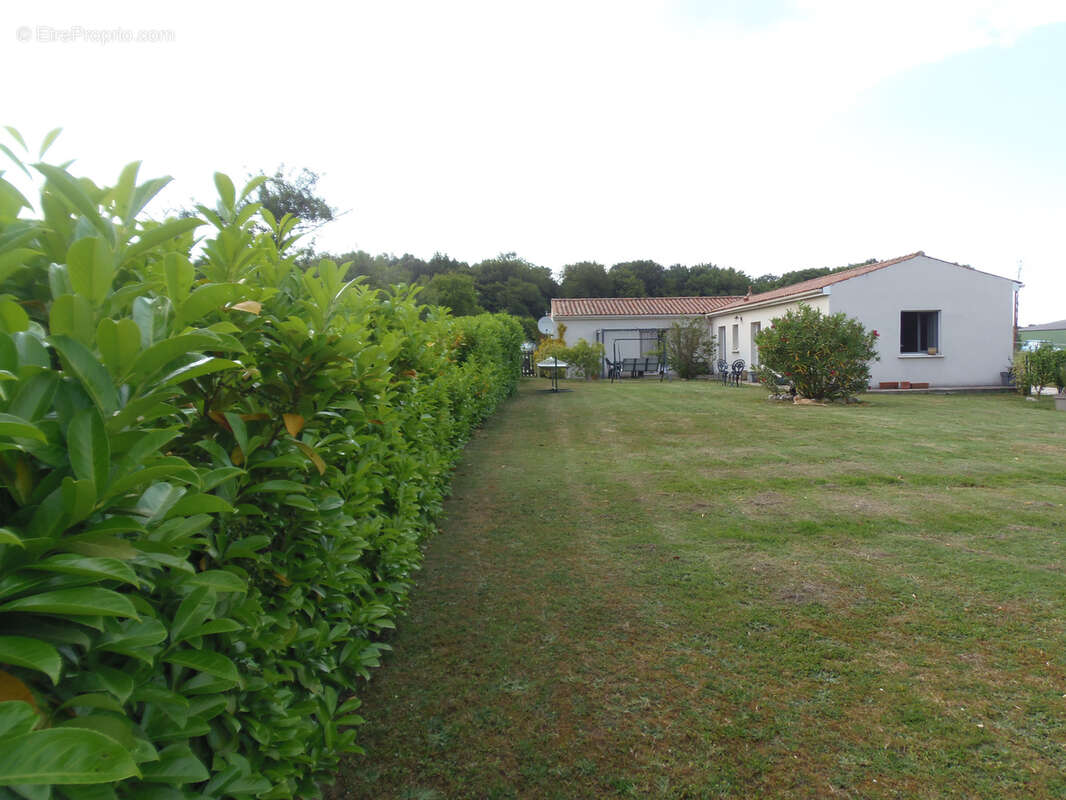 Maison à SAINT-FORT-SUR-GIRONDE