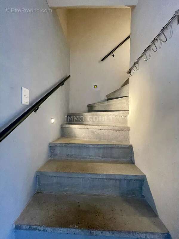 Maison à SAINT-SATURNIN-LES-APT