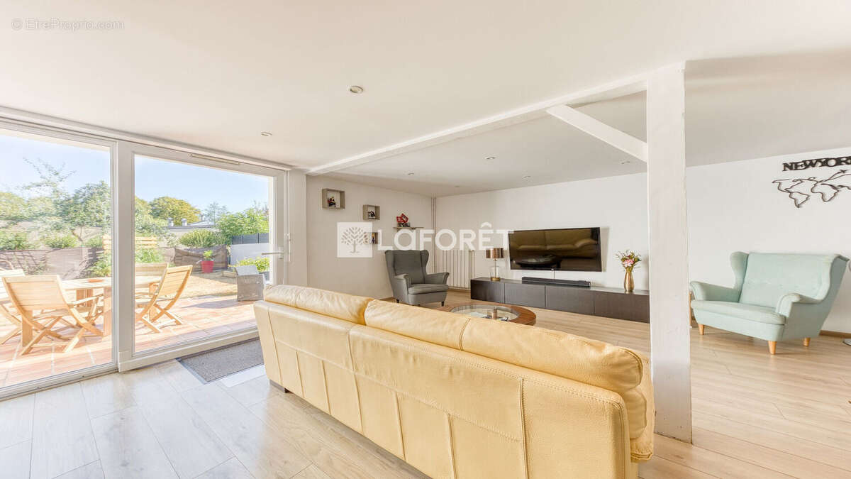 Maison à vendre à Roissy En Brie 4 pièce(s) 105.74 m2 - photo 3
