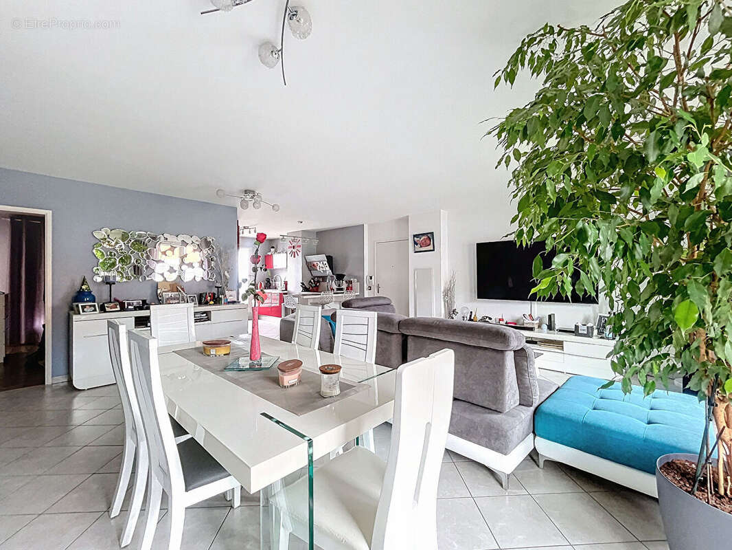 Appartement à SEYNOD