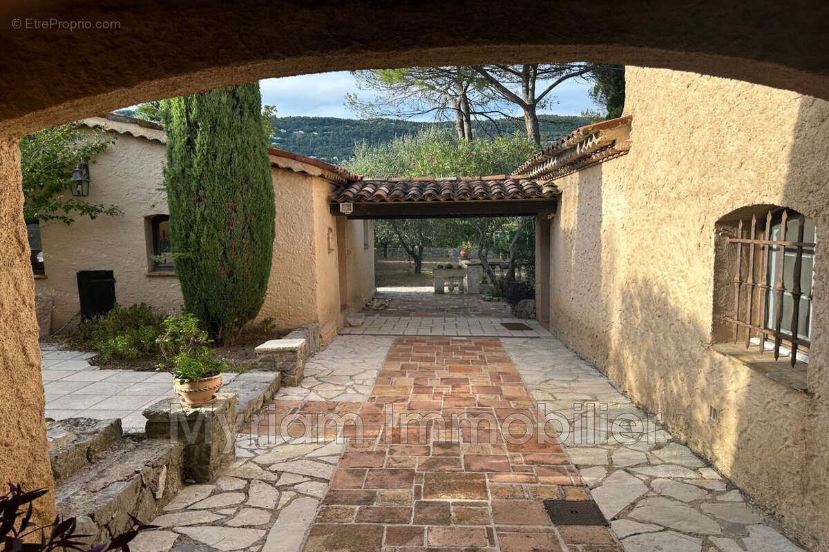 Maison à PEYMEINADE
