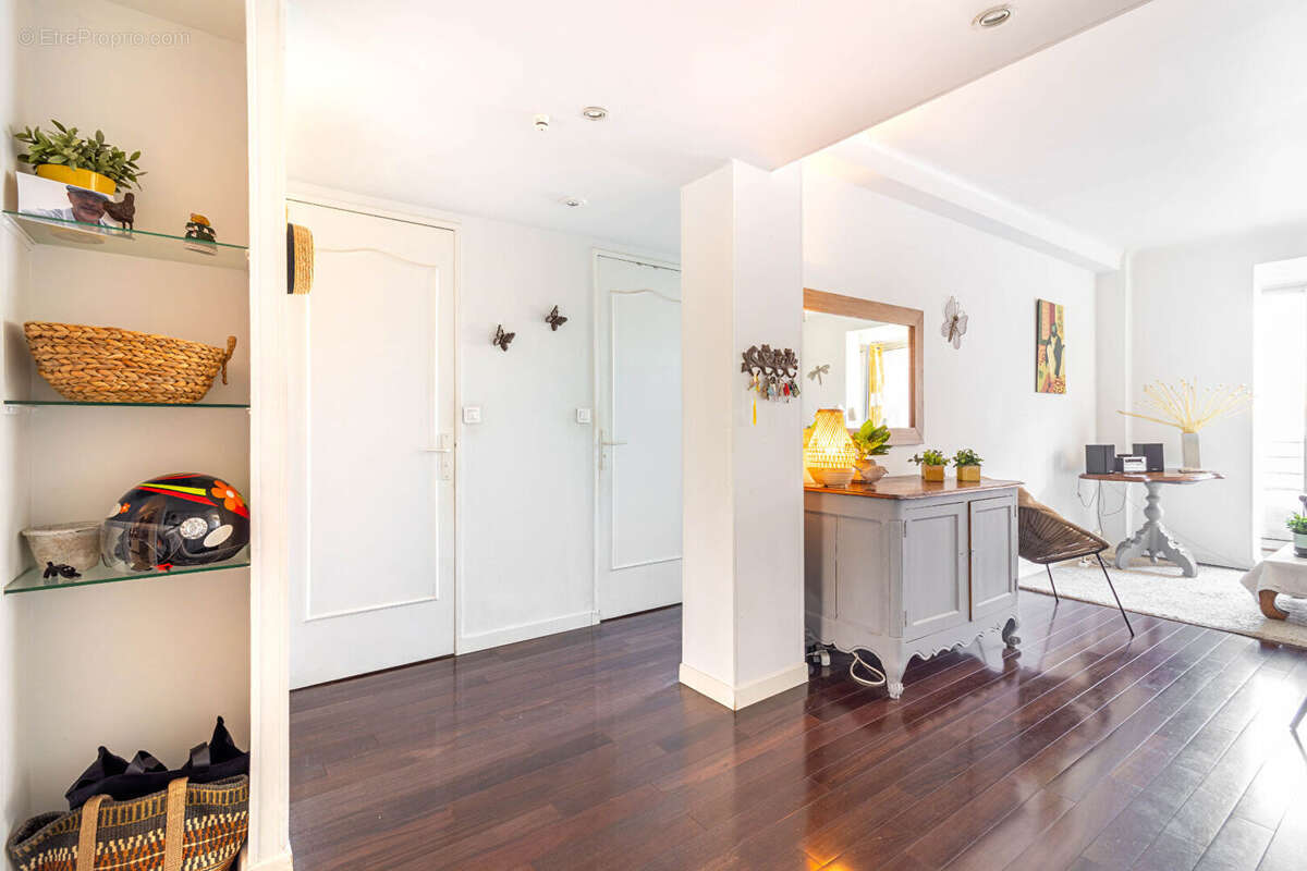 Appartement à MARSEILLE-7E