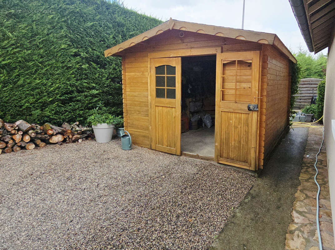 Maison à LA ROCHE-BLANCHE