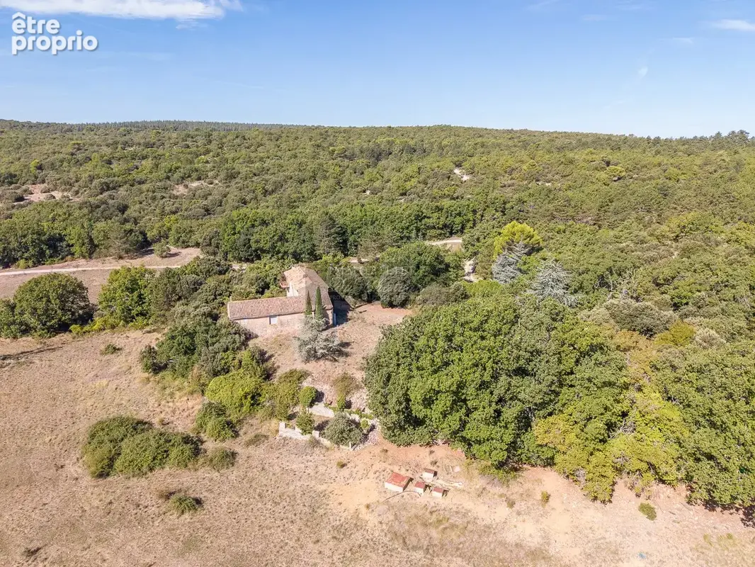 En exclusivité  Domaine d'exception à rénover  Gordes - photo 4