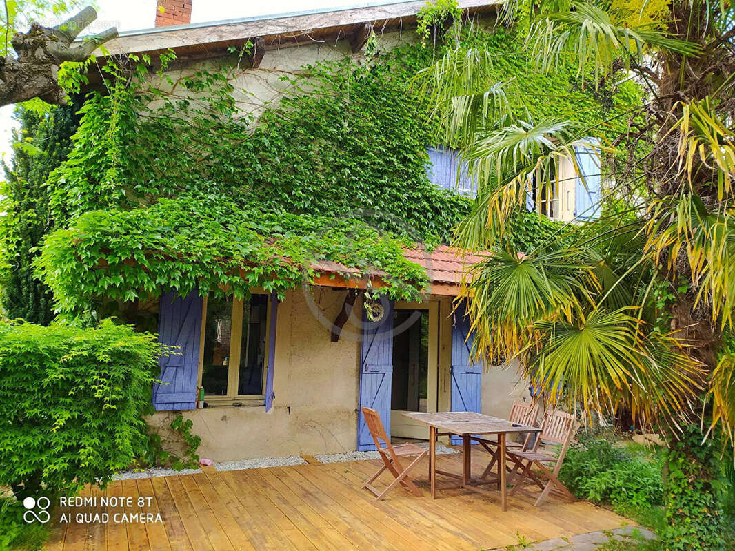 Maison à SAINT-SIMEON-DE-BRESSIEUX