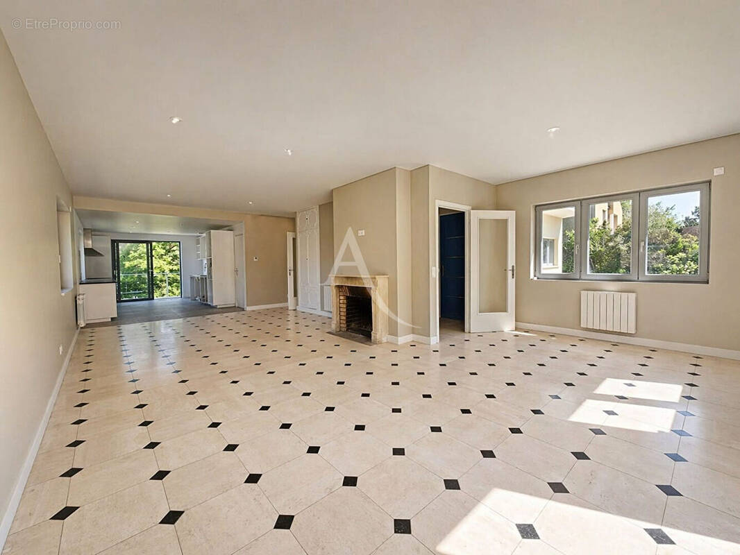 Maison à GIF-SUR-YVETTE