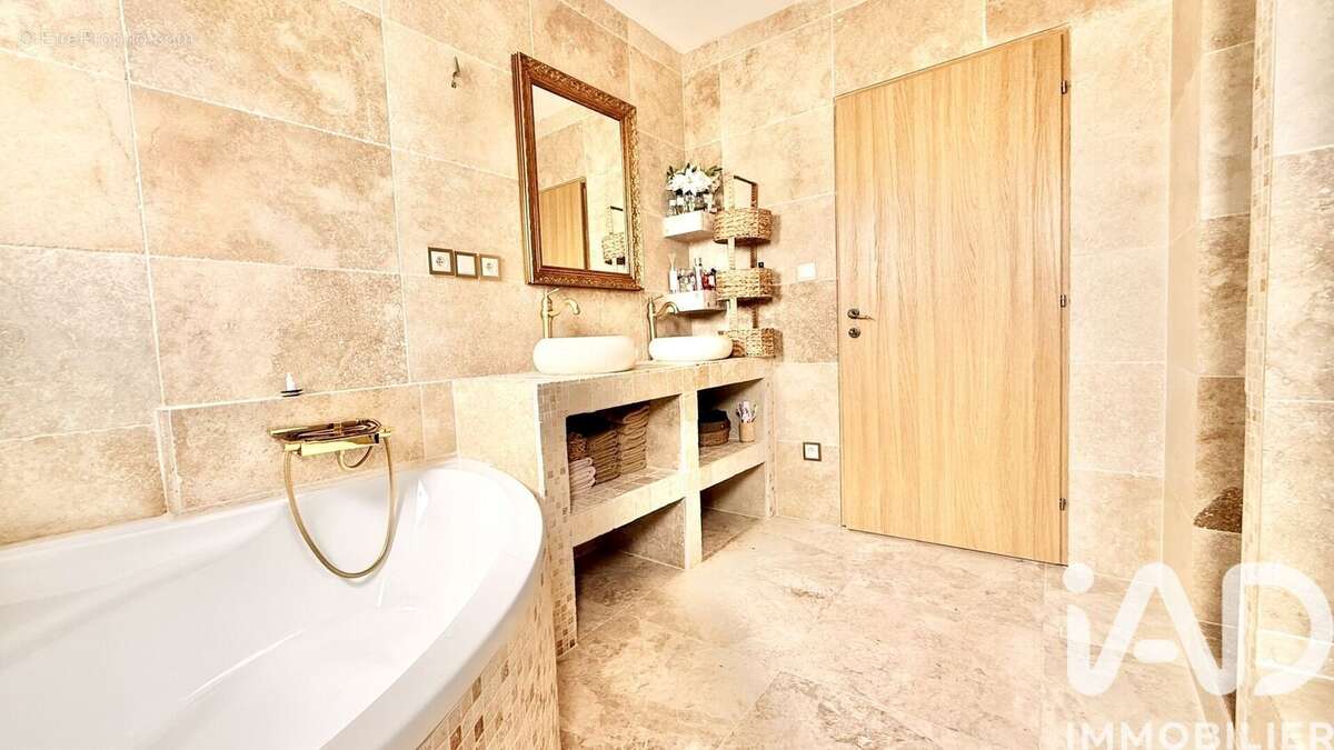 Photo 9 - Maison à AMBARES-ET-LAGRAVE