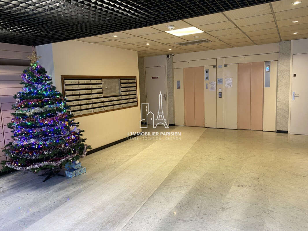 Appartement à PARIS-18E