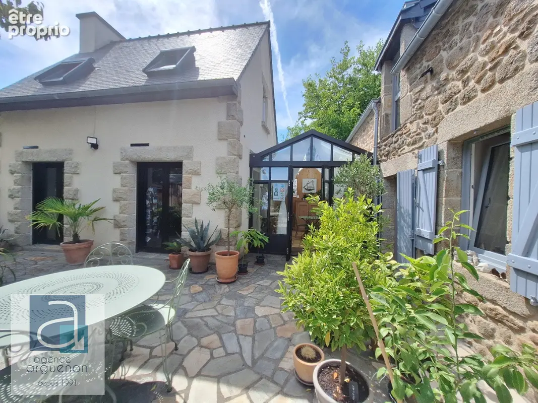 Maison à SAINT-JACUT-DE-LA-MER