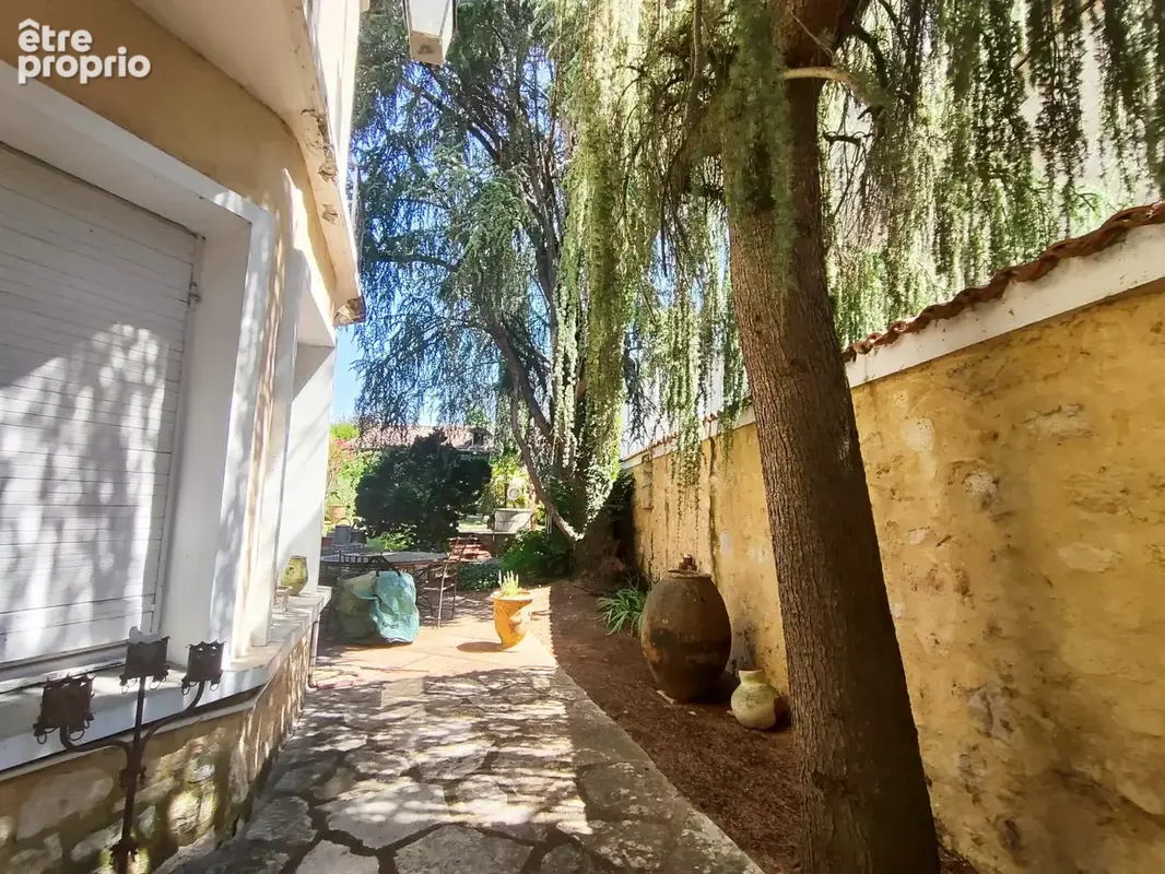 Maison 9 pièces 360 m² à vendre à Condom (32100) - photo 2