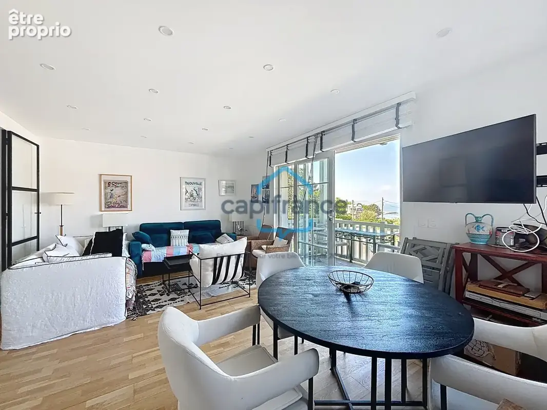 Trouville-sur-Mer – Appartement F2 avec vue mer, balcon, cave et stationnement privatif - photo 2