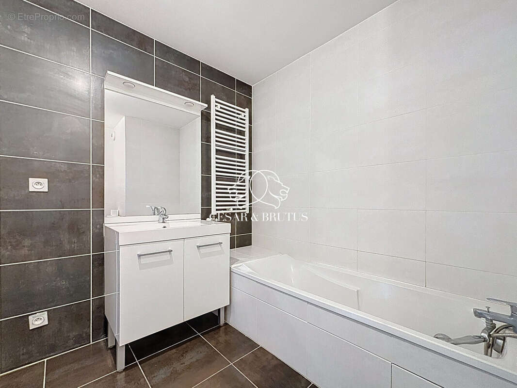 Appartement à LYON-8E