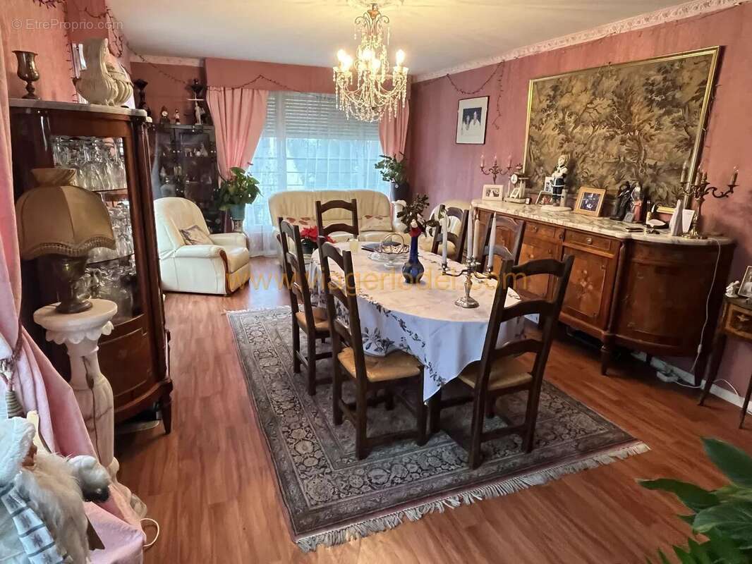 Appartement à SAINT-AVE