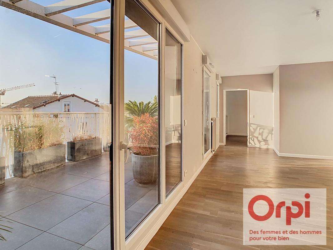 Appartement à ISSY-LES-MOULINEAUX