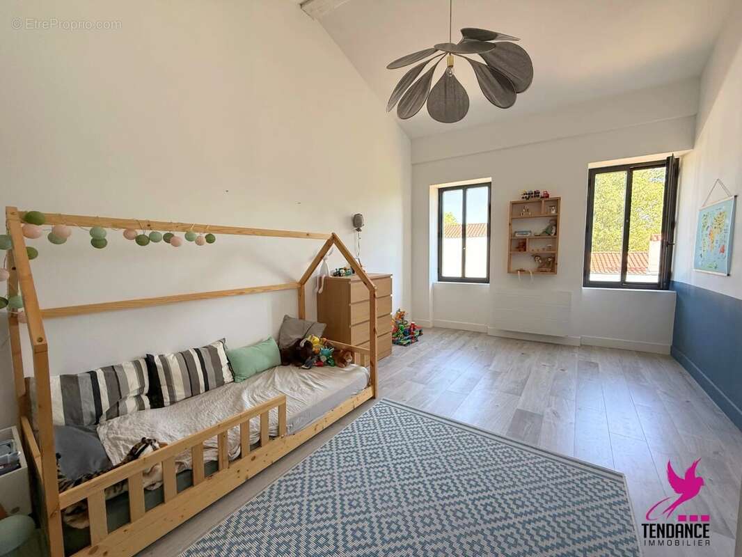 Maison à MONTAIGUT-SUR-SAVE