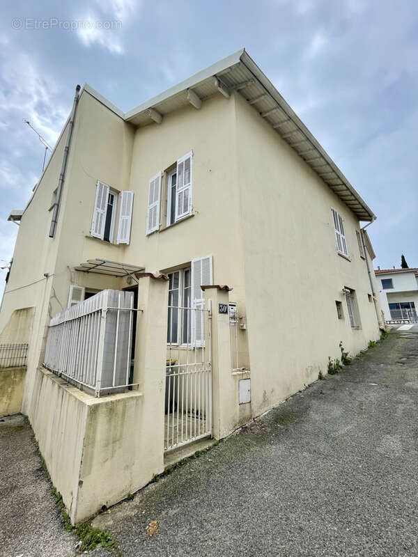Cimiez - bas de maison avec jardinet - investissement locatif - photo 21