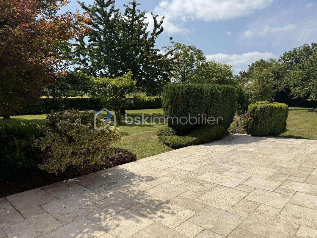 Maison à PONT-L&#039;EVEQUE