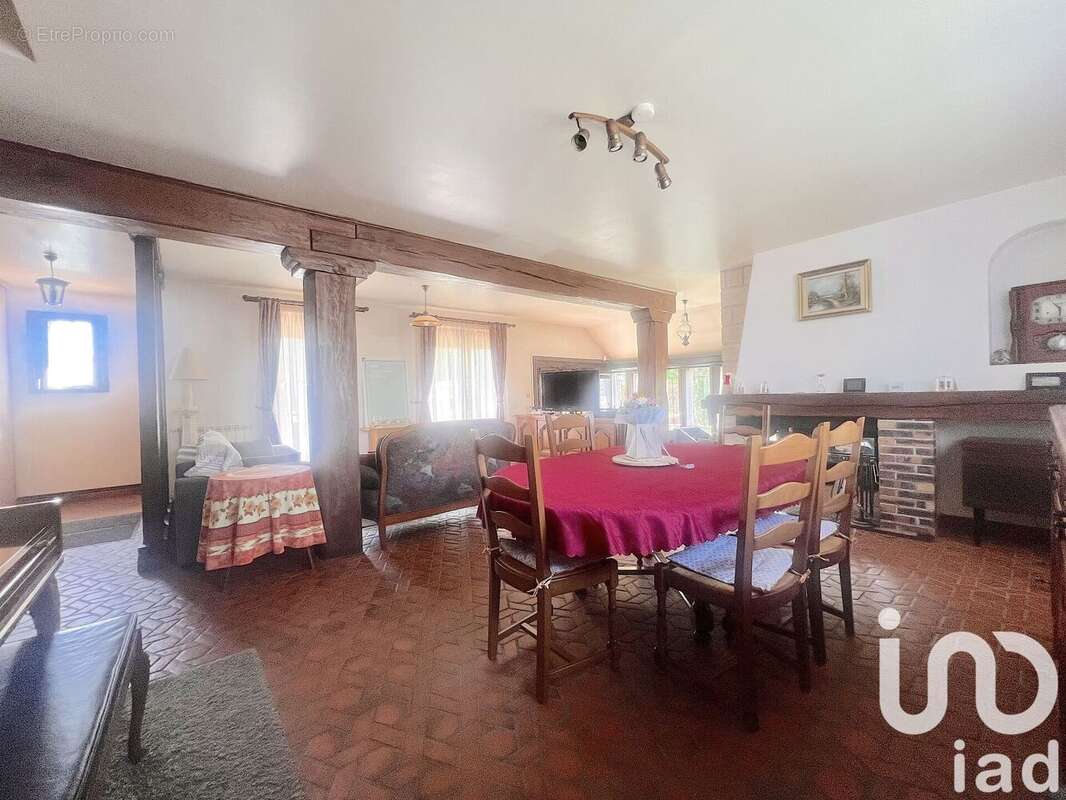 Photo 4 - Maison à VAUJOURS